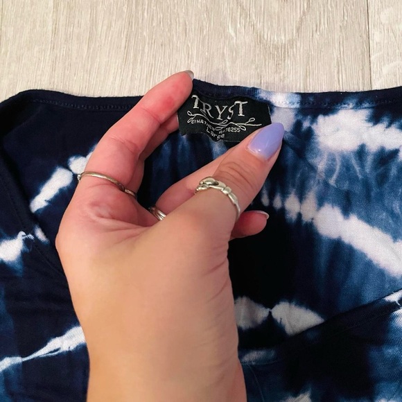 TRYST TOP - Picture 2 of 2